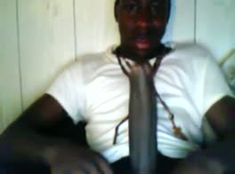 WELL SUCKABLE DARK SKINNED SMILER